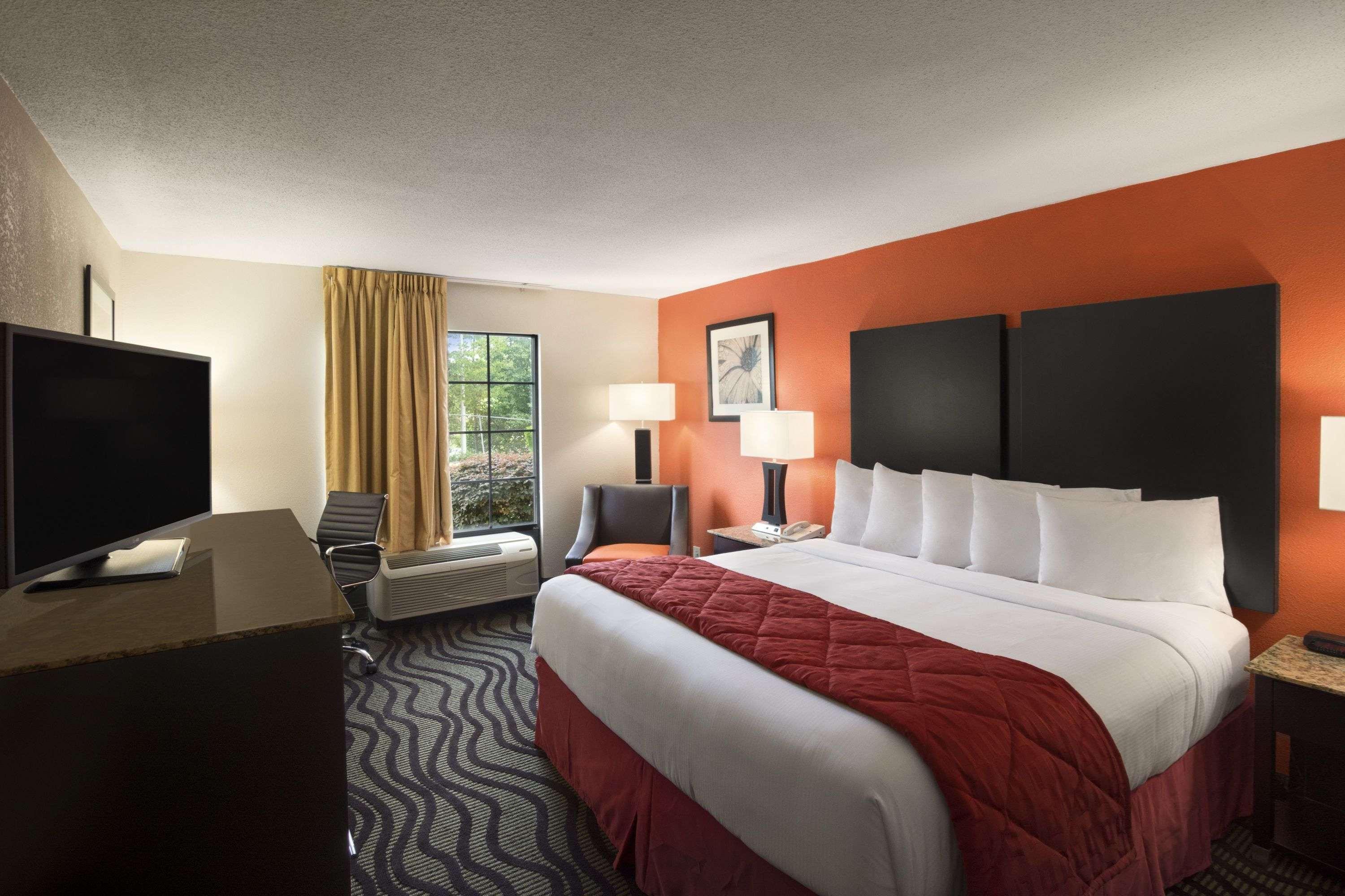 Days Inn By Wyndham Rome Downtown Exterior foto